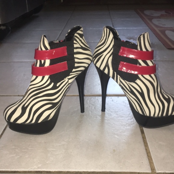 STILETTO BOOTIES - Picture 4 of 10